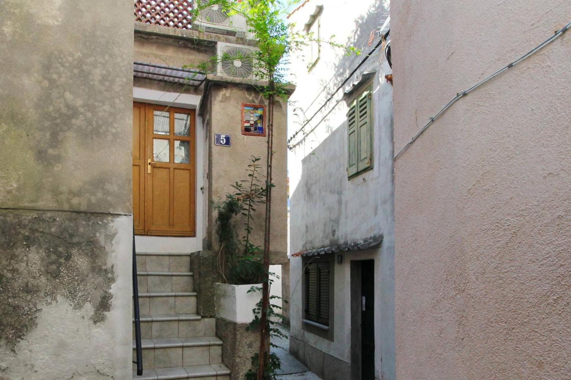 Apartment Fantov Old Town Residence Baska  Exterior photo
